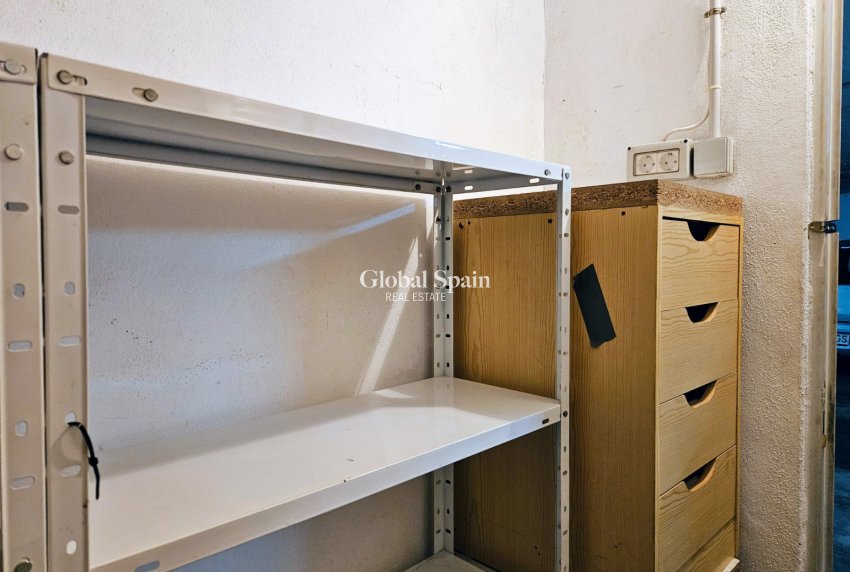 Odsprzedaż - Parking Space / Garage -
TORREVIEJA - Torrevieja