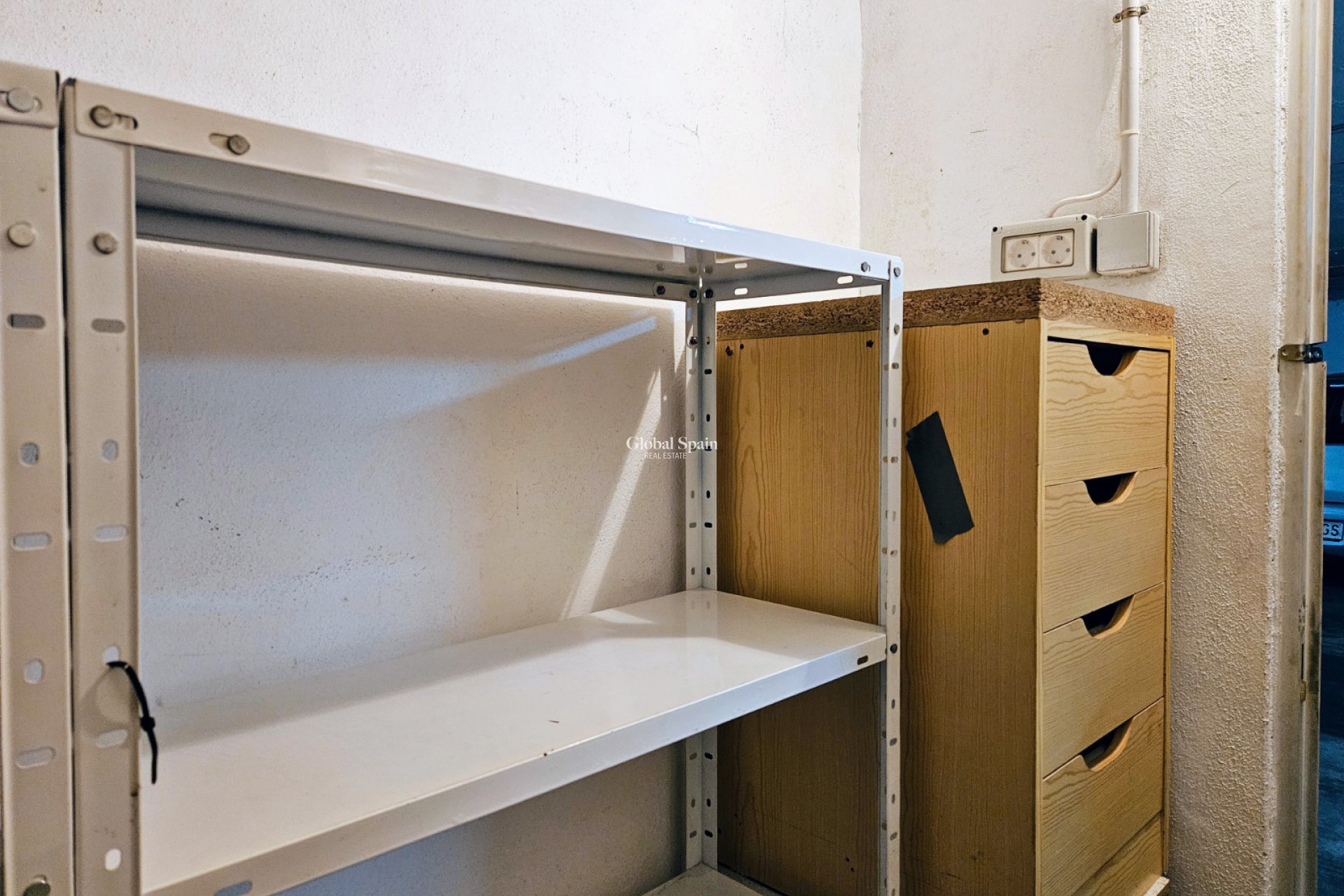 Odsprzedaż - Parking Space / Garage -
TORREVIEJA - Torrevieja