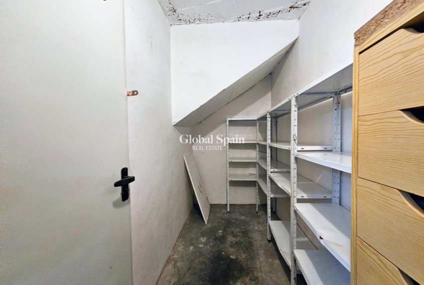 Odsprzedaż - Parking Space / Garage -
TORREVIEJA - Torrevieja