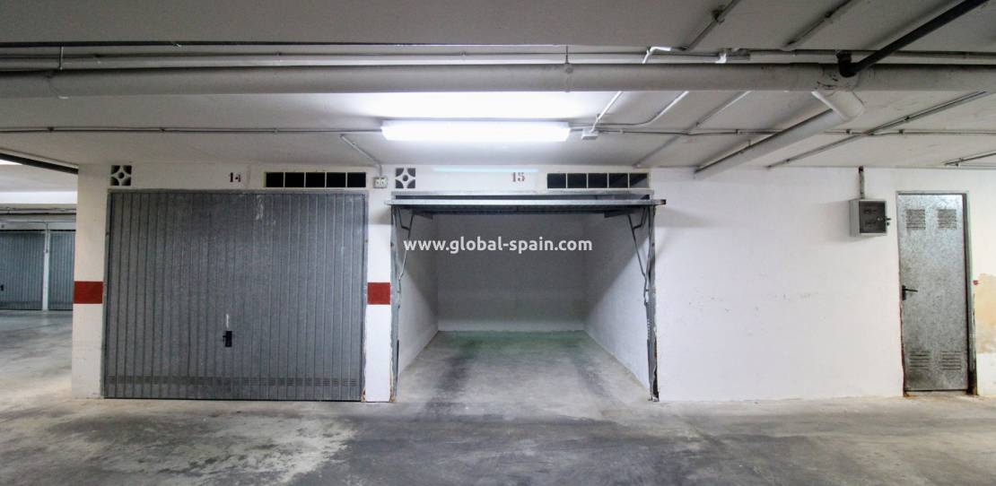 Odsprzedaż - Parking Space / Garage - Torrevieja