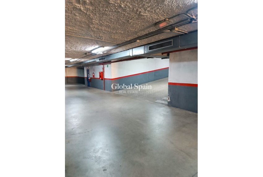 Odsprzedaż - Parking Space / Garage -
VILLAJOYOSA - Cala de Villajoyosa