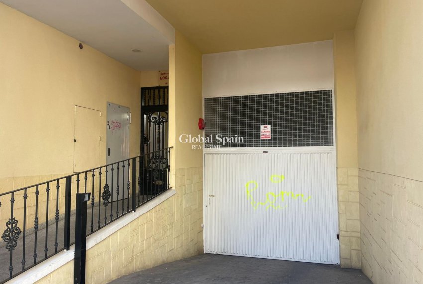 Odsprzedaż - Parking -
TORREVIEJA - Playa del cura