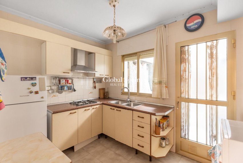 Odsprzedaż - Parter -
TORREVIEJA - Acequion