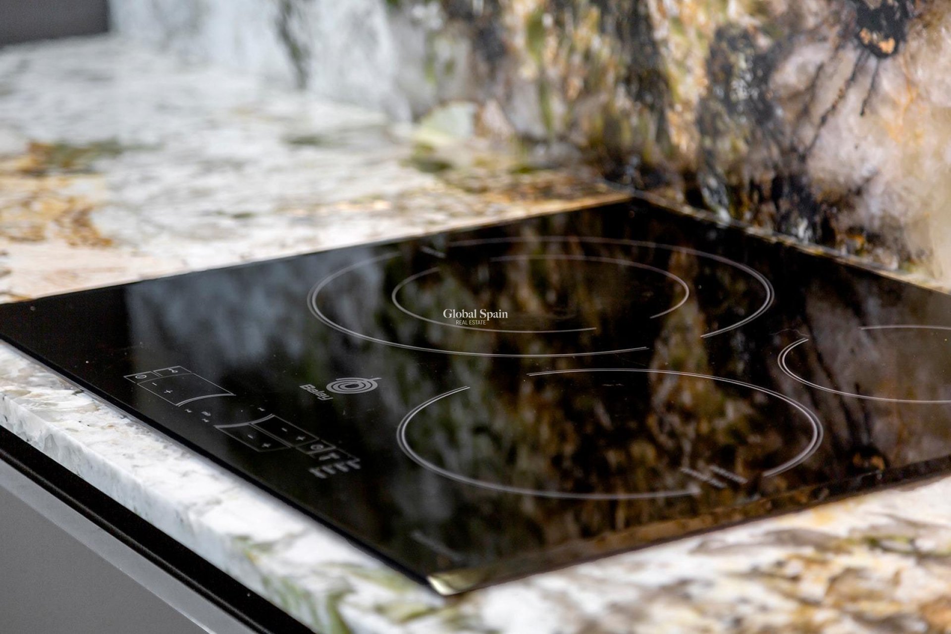 Odsprzedaż - PENTHOUSE -
ALICANTE - Pau 5