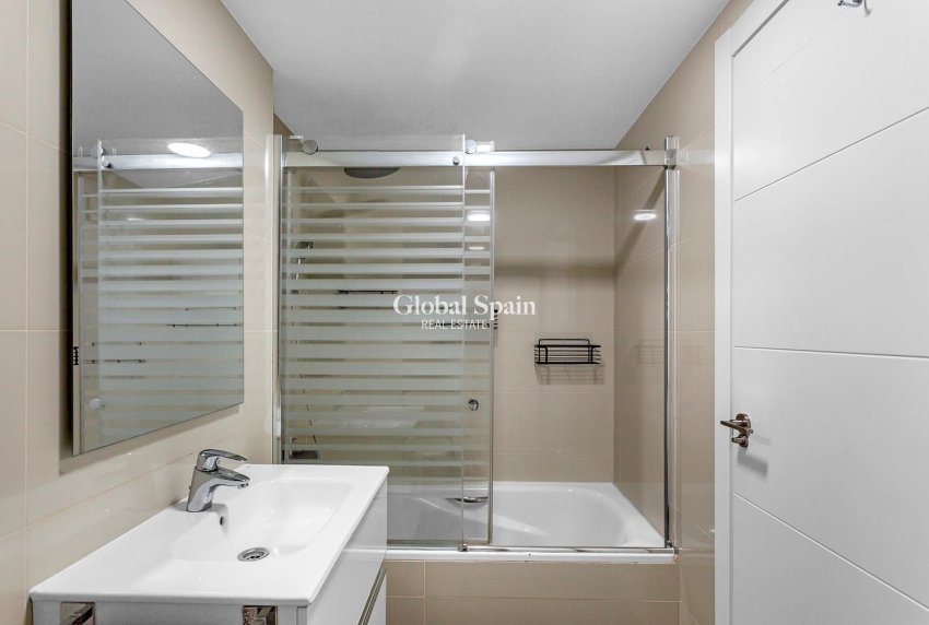 Odsprzedaż - PENTHOUSE -
ALICANTE - Pau 5