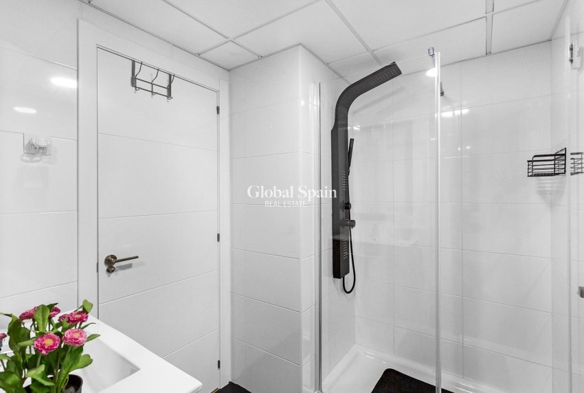 Odsprzedaż - PENTHOUSE -
ALICANTE - Pau 5