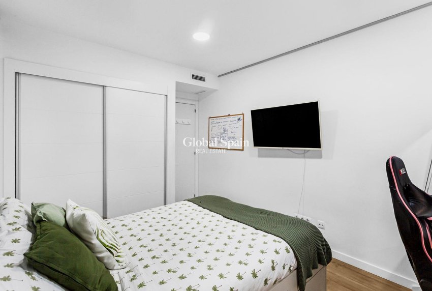 Odsprzedaż - PENTHOUSE -
ALICANTE - Pau 5