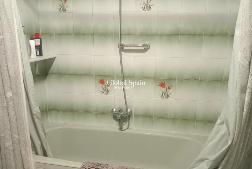 Odsprzedaż - PENTHOUSE -
BENIDORM - Centro