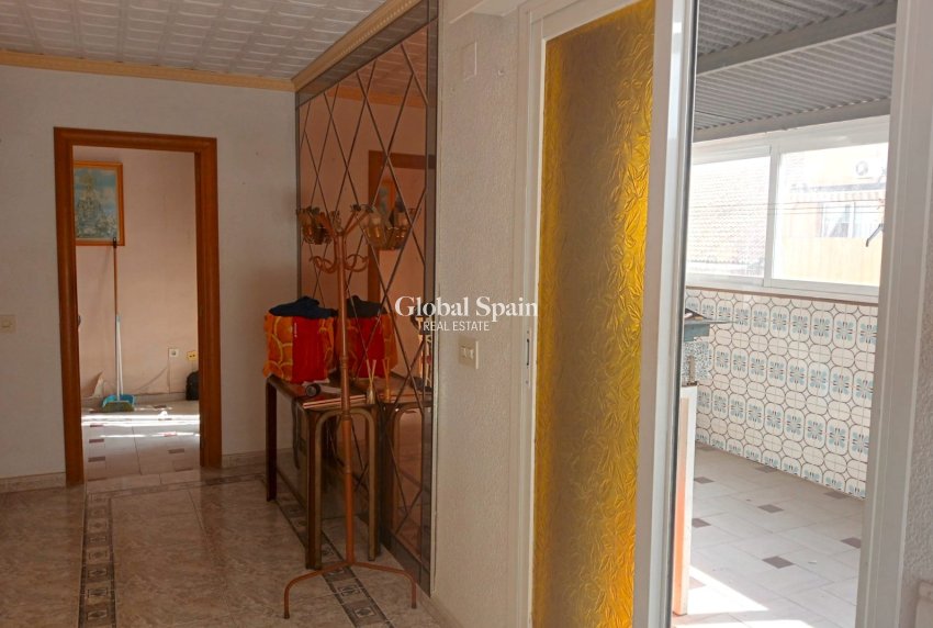 Odsprzedaż - PENTHOUSE -
BENIDORM - Centro