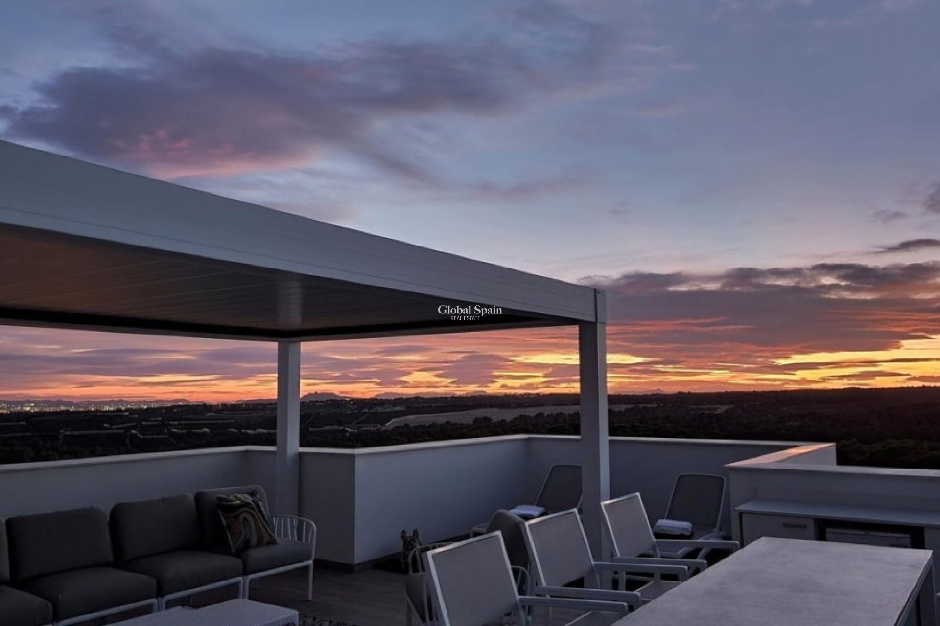 Odsprzedaż - PENTHOUSE -
CAMPOAMOR - Costa Blanca