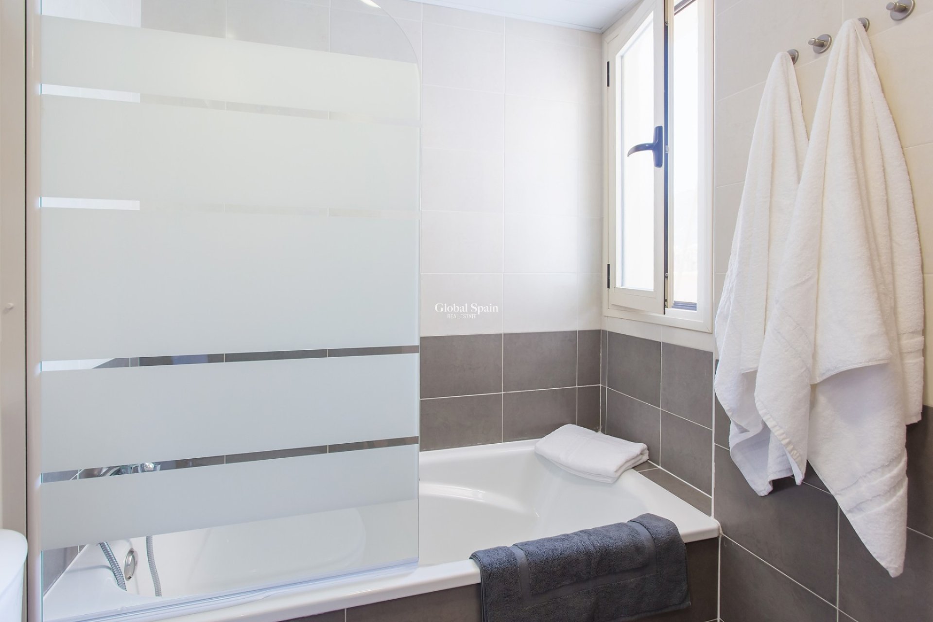 Odsprzedaż - PENTHOUSE -
DENIA - Center