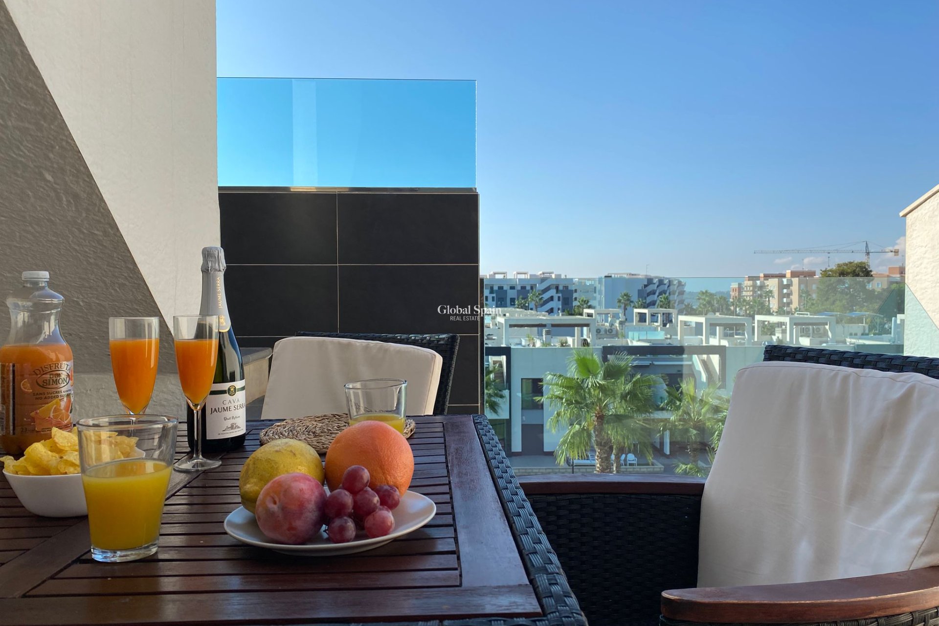 Odsprzedaż - PENTHOUSE -
EL RASO - Costa Blanca