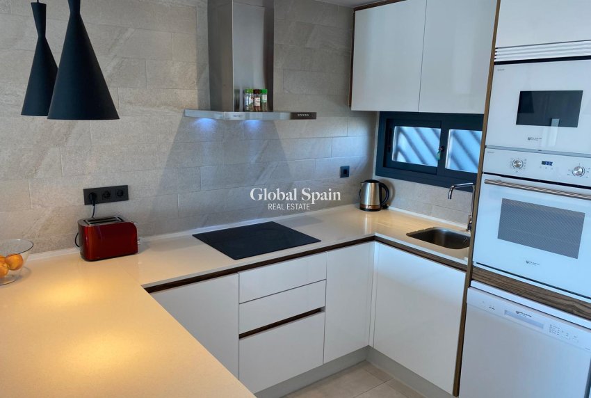 Odsprzedaż - PENTHOUSE -
EL RASO - Costa Blanca