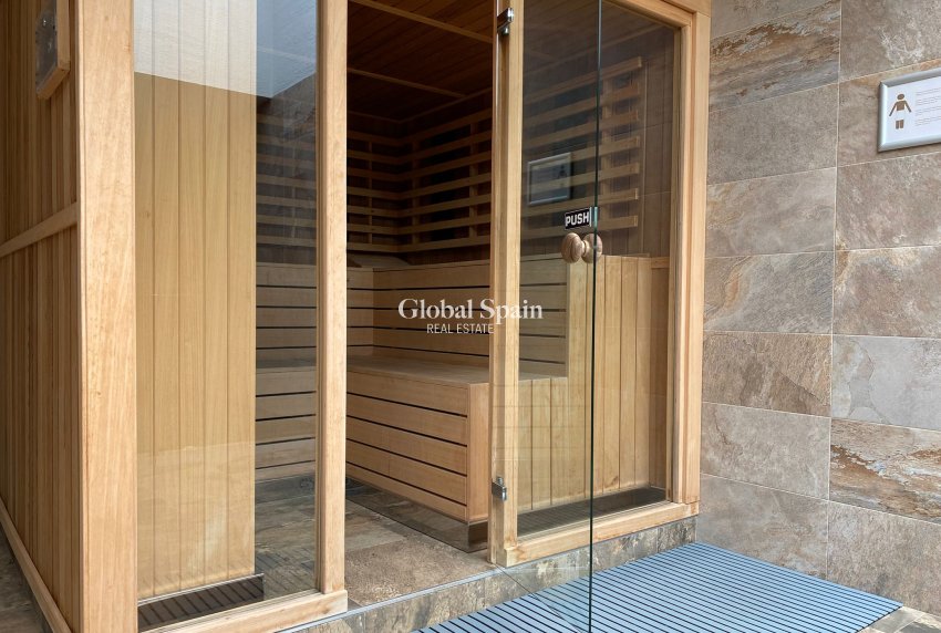 Odsprzedaż - PENTHOUSE -
EL RASO - Costa Blanca