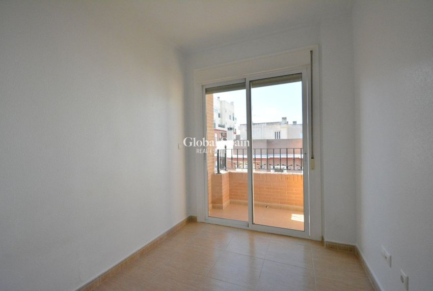 Odsprzedaż - PENTHOUSE -
GUARDAMAR DEL SEGURA - Costa Blanca
