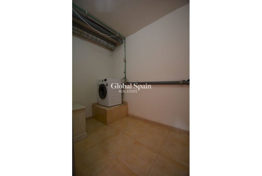 Odsprzedaż - PENTHOUSE -
GUARDAMAR DEL SEGURA - Costa Blanca