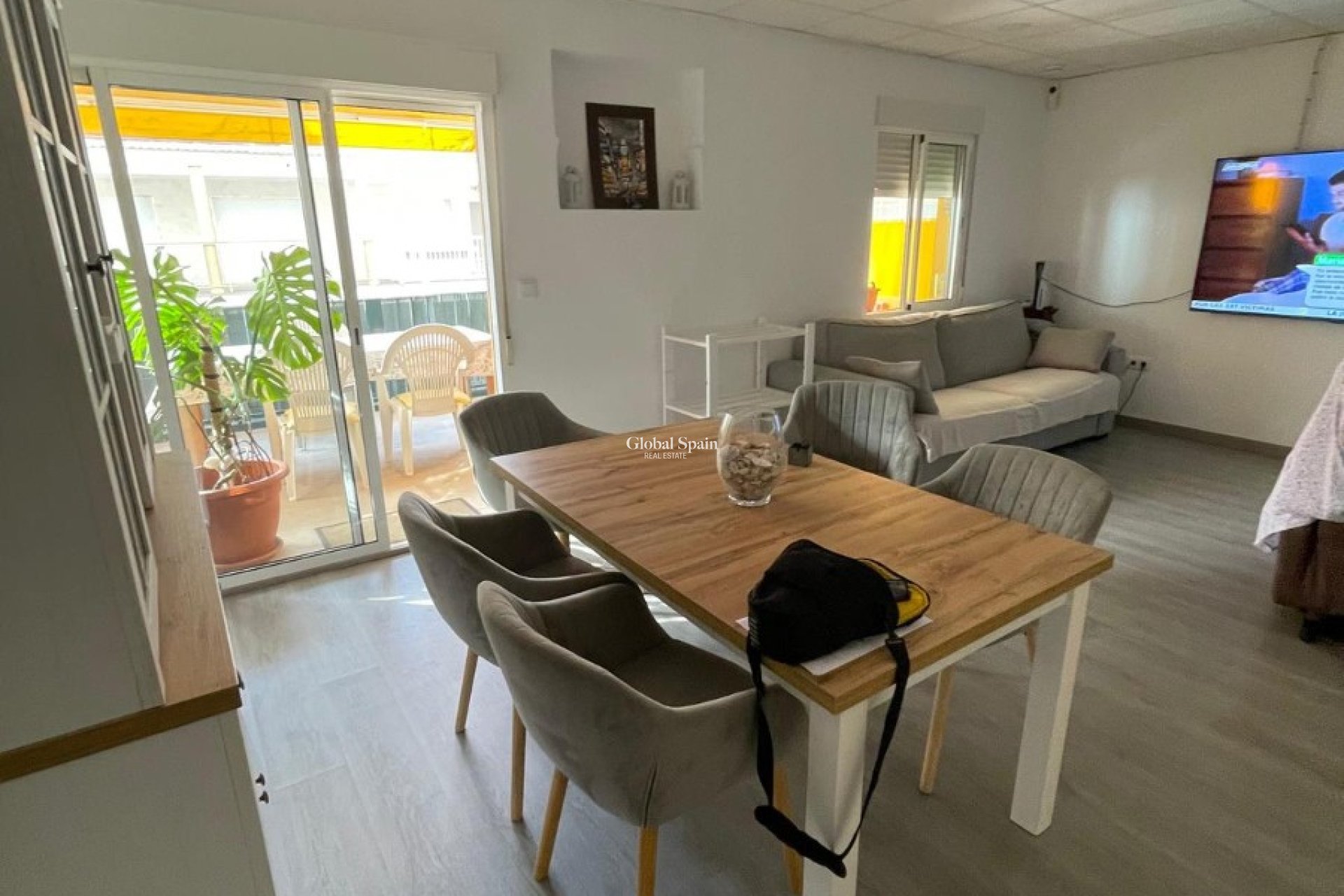 Odsprzedaż - PENTHOUSE -
GUARDAMAR DEL SEGURA - Costa Blanca