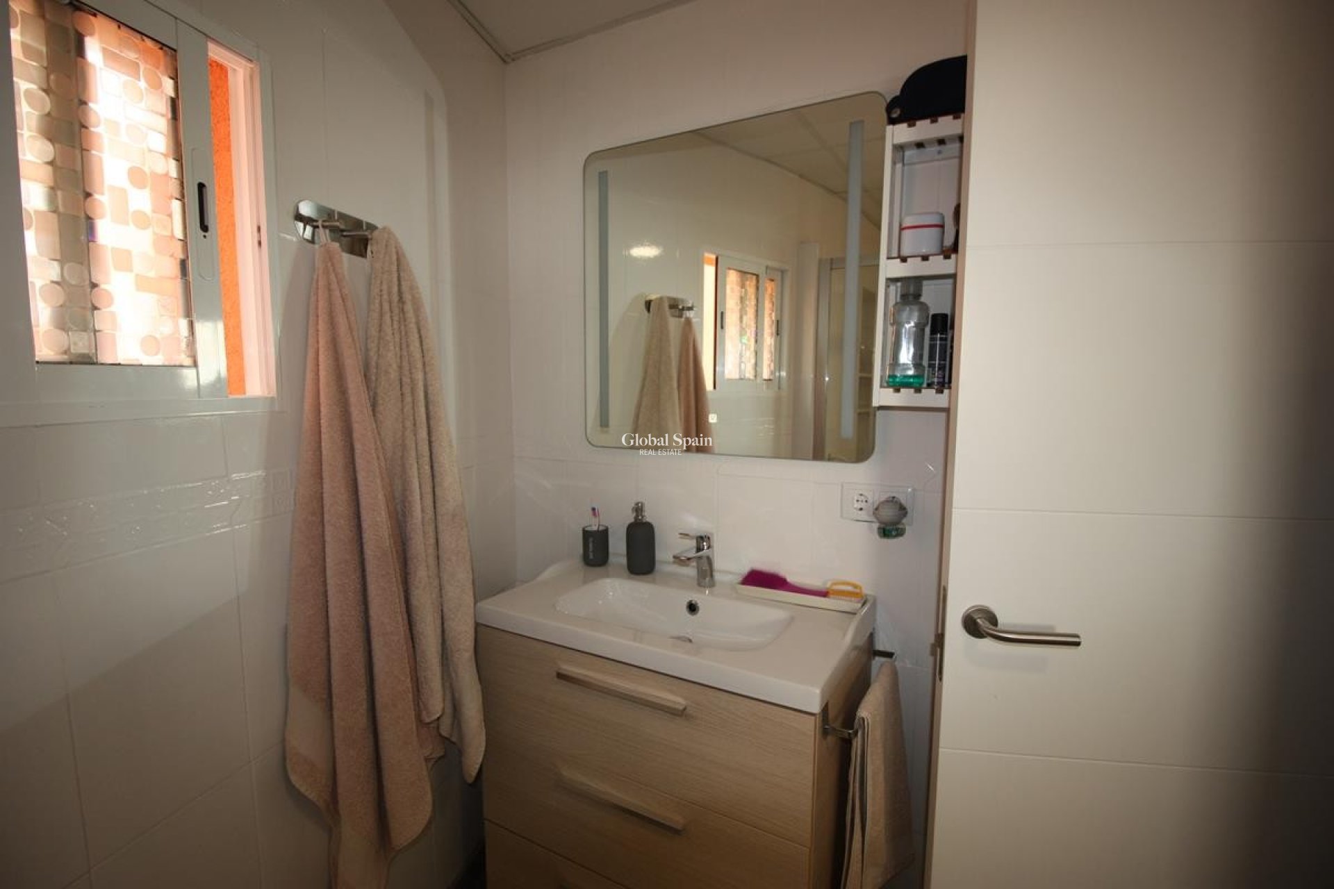 Odsprzedaż - PENTHOUSE -
GUARDAMAR DEL SEGURA - Costa Blanca