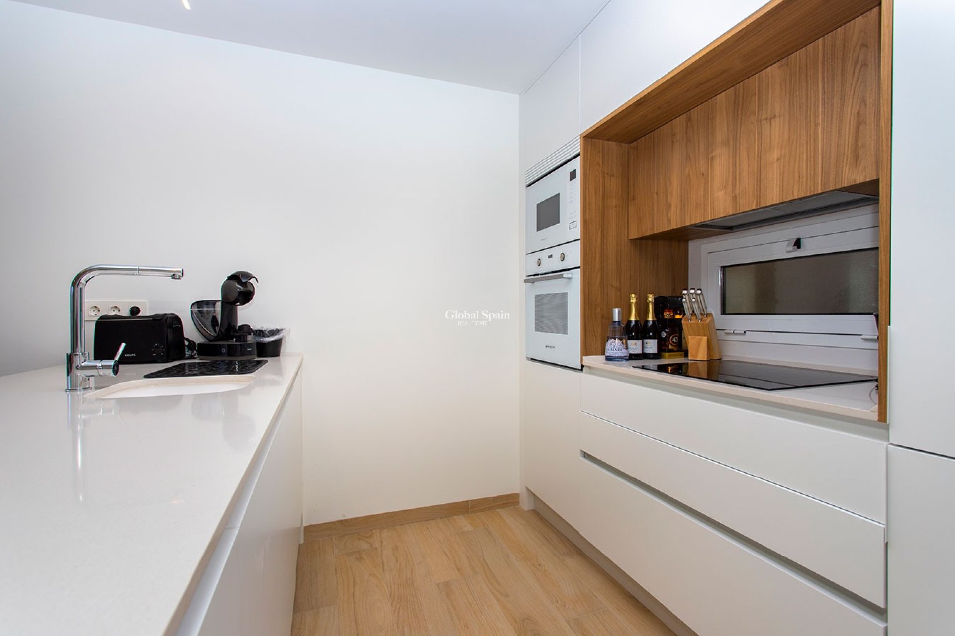 Odsprzedaż - PENTHOUSE -
GUARDAMAR DEL SEGURA - EL RASO