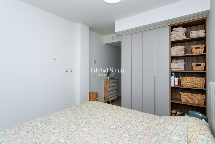 Odsprzedaż - PENTHOUSE -
GUARDAMAR DEL SEGURA - EL RASO