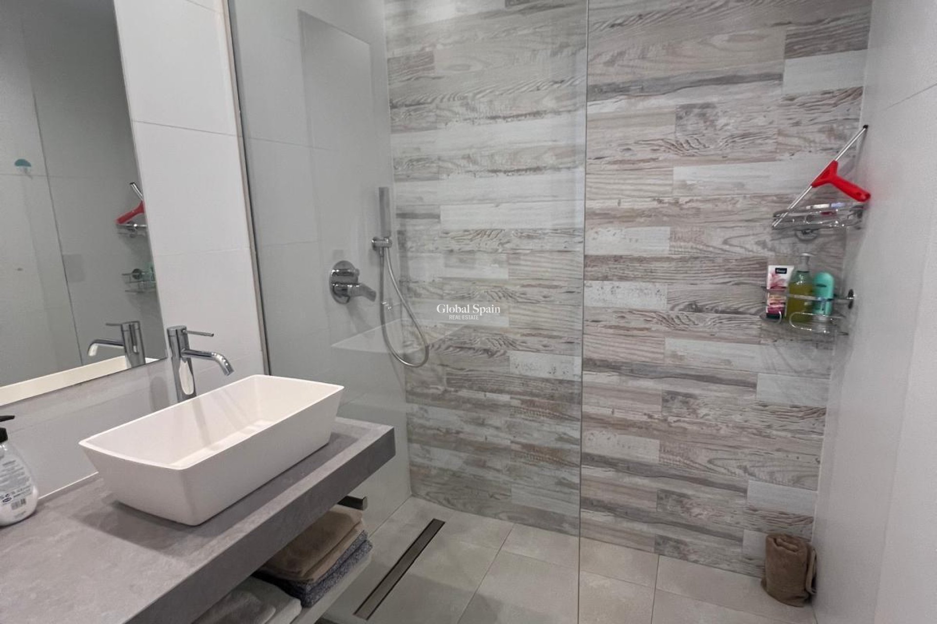 Odsprzedaż - PENTHOUSE -
GUARDAMAR DEL SEGURA - EL RASO