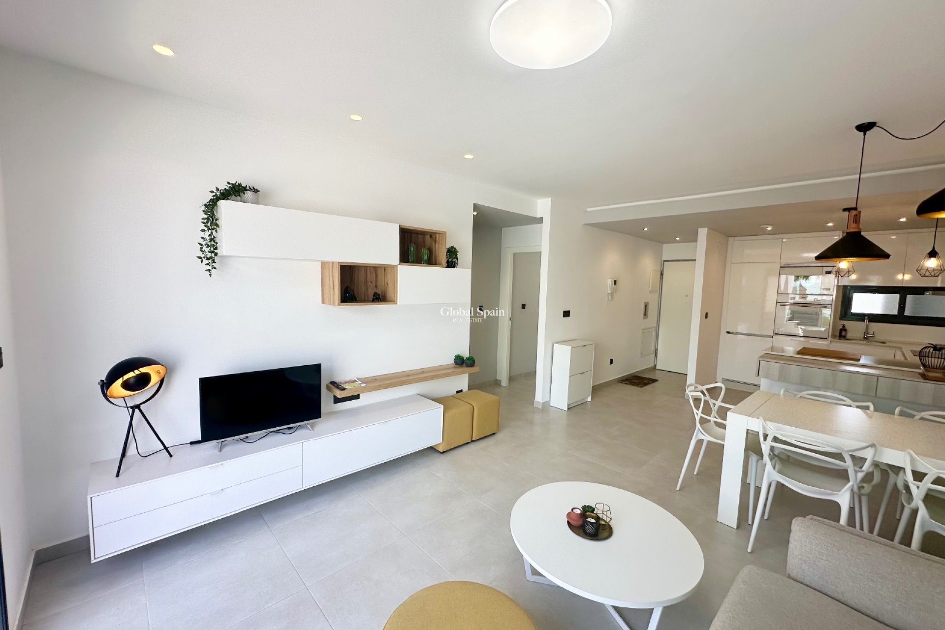 Odsprzedaż - PENTHOUSE -
GUARDAMAR DEL SEGURA - EL RASO