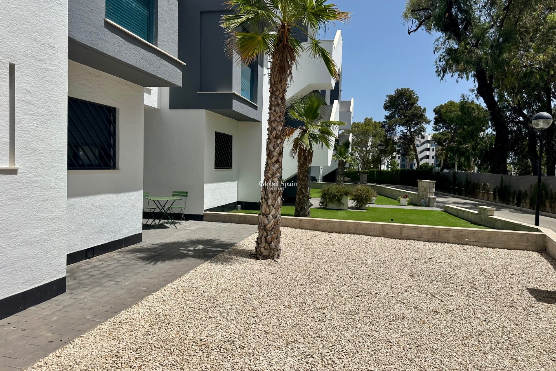 Odsprzedaż - PENTHOUSE -
GUARDAMAR DEL SEGURA - EL RASO