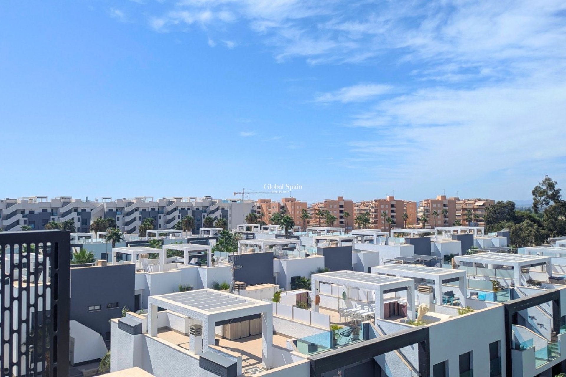 Odsprzedaż - PENTHOUSE -
GUARDAMAR DEL SEGURA - El Raso