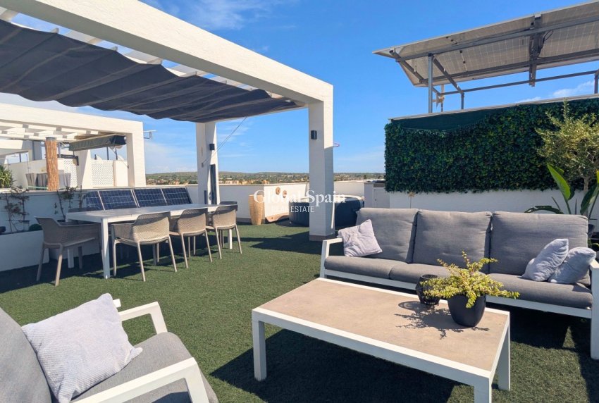 Odsprzedaż - PENTHOUSE -
GUARDAMAR DEL SEGURA - El Raso