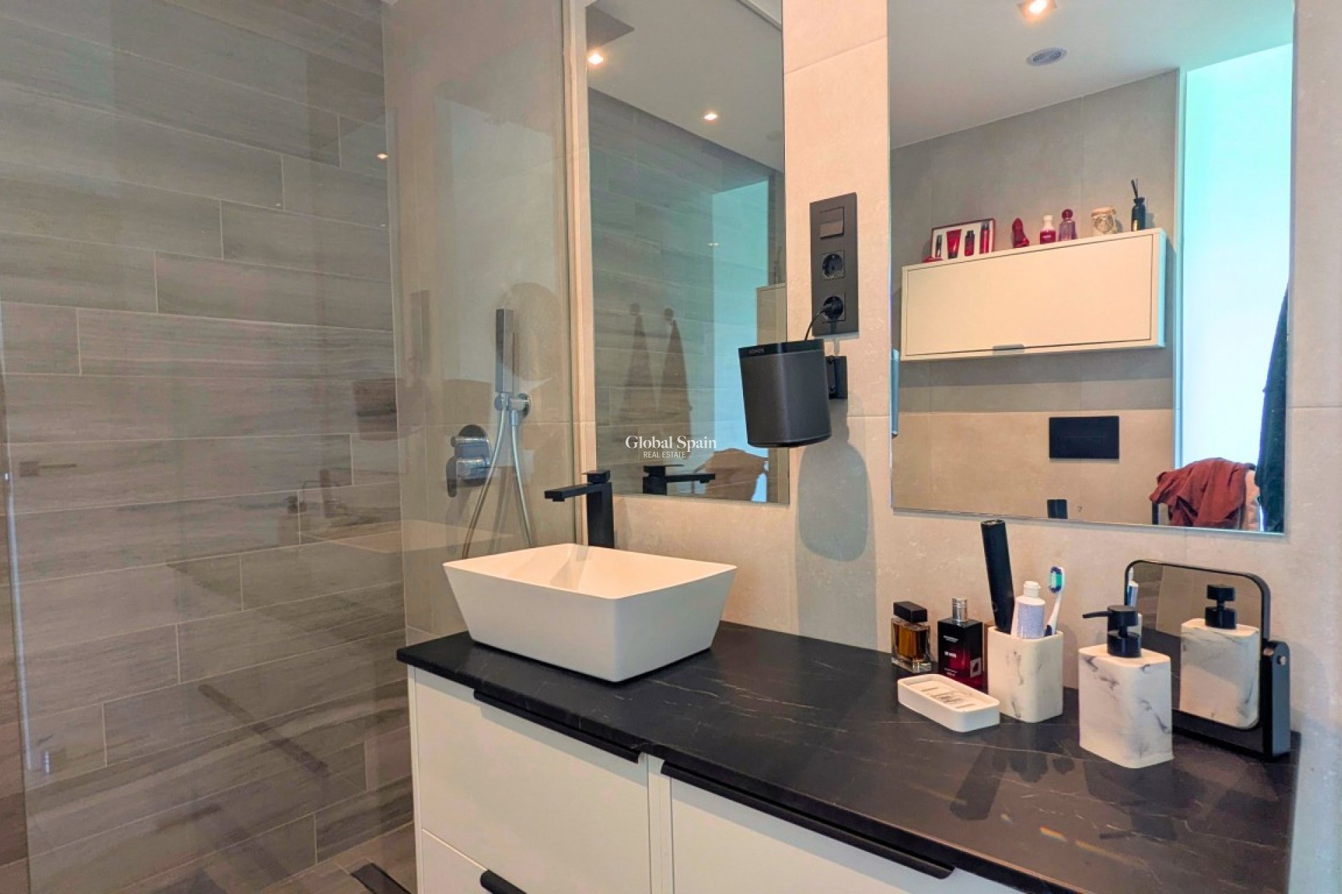 Odsprzedaż - PENTHOUSE -
GUARDAMAR DEL SEGURA - El Raso