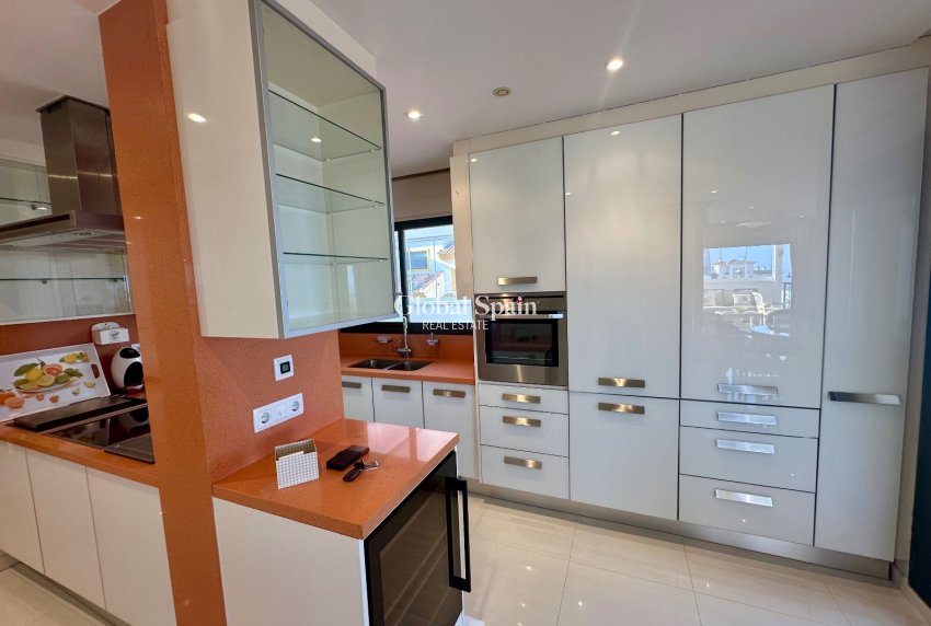 Odsprzedaż - PENTHOUSE -
GUARDAMAR DEL SEGURA - Marjal Beach