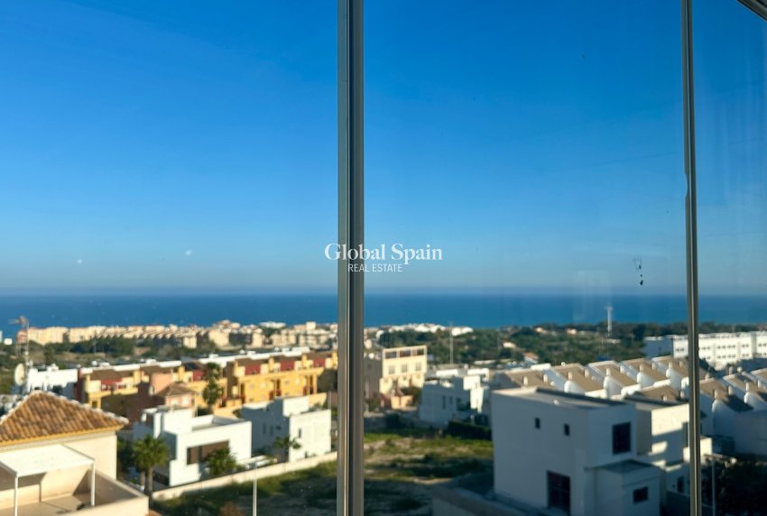 Odsprzedaż - PENTHOUSE -
GUARDAMAR DEL SEGURA - Marjal Beach