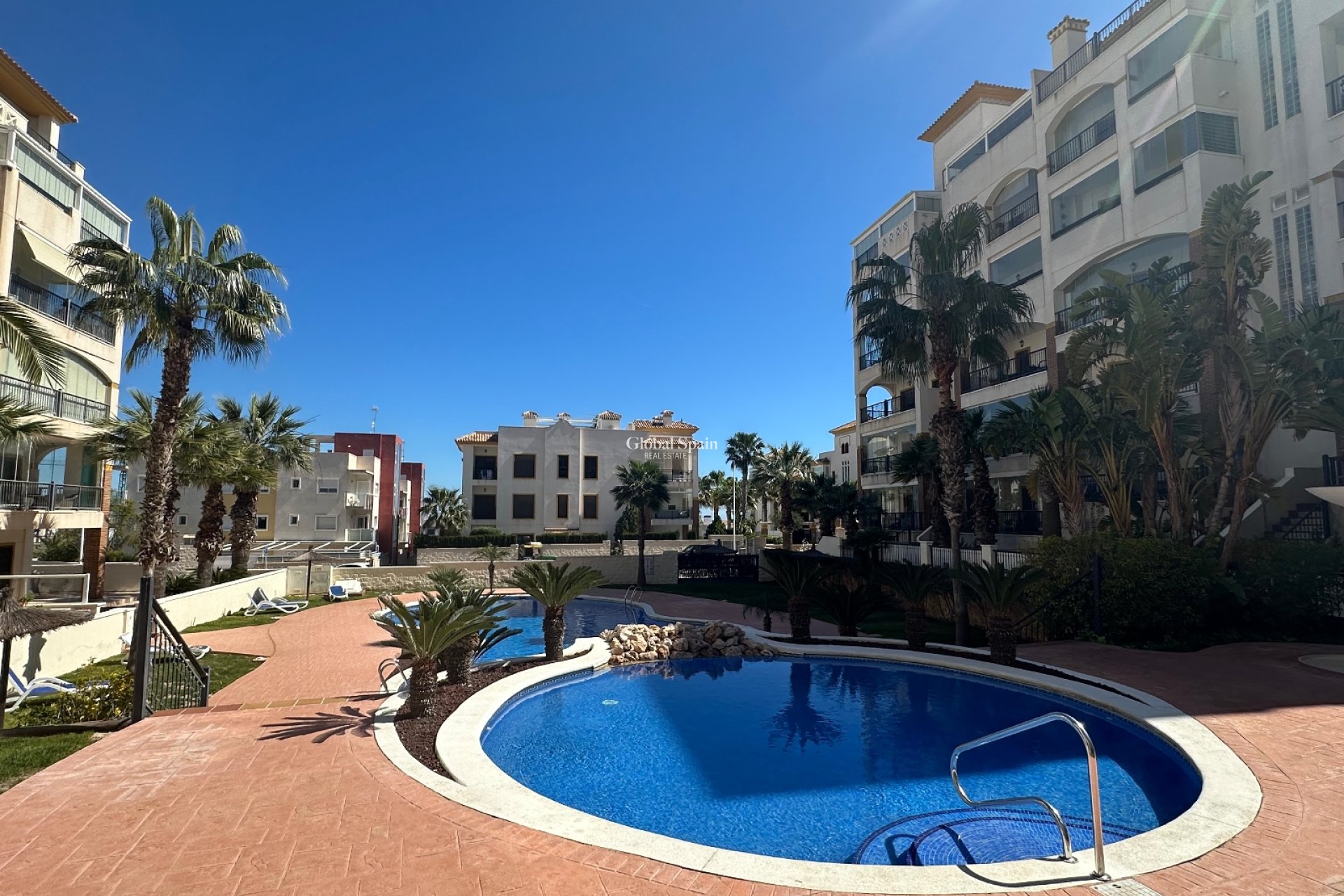 Odsprzedaż - PENTHOUSE -
GUARDAMAR DEL SEGURA - Marjal Beach