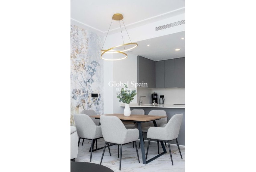 Odsprzedaż - PENTHOUSE -
GUARDAMAR DEL SEGURA