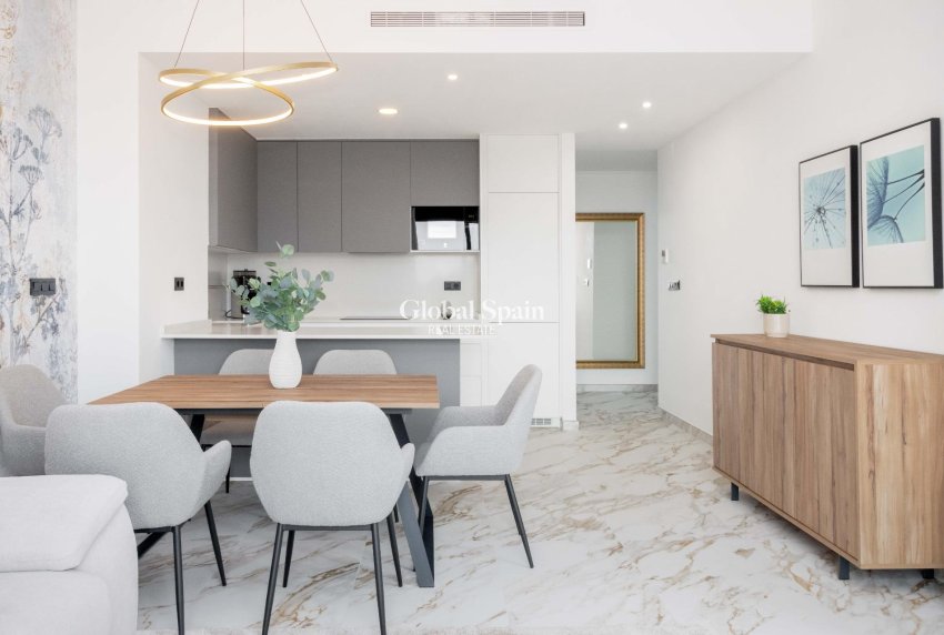 Odsprzedaż - PENTHOUSE -
GUARDAMAR DEL SEGURA