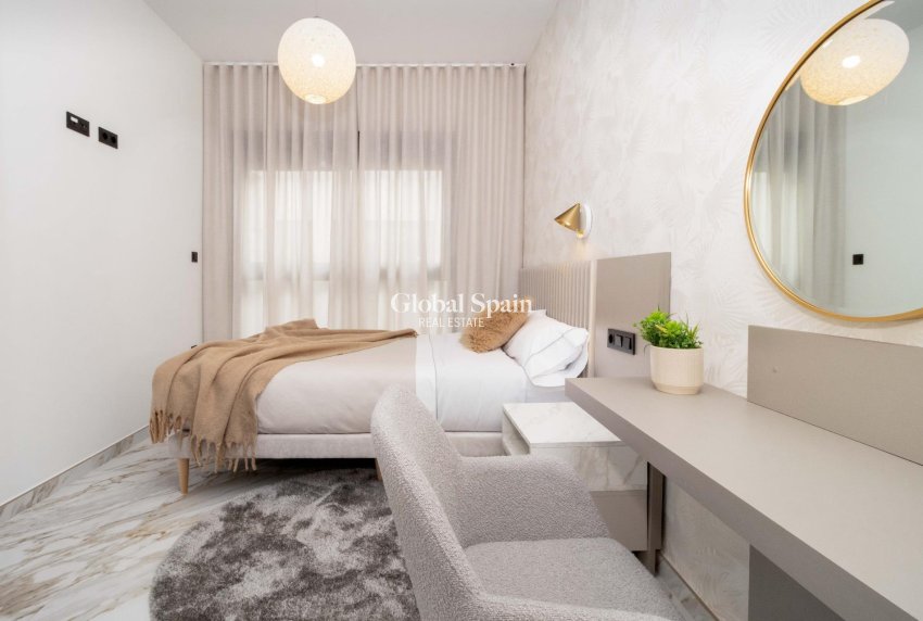 Odsprzedaż - PENTHOUSE -
GUARDAMAR DEL SEGURA