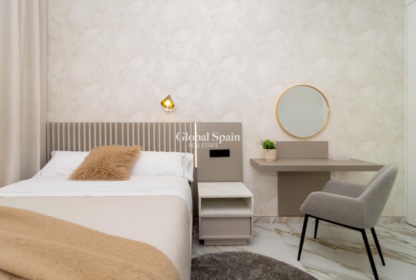 Odsprzedaż - PENTHOUSE -
GUARDAMAR DEL SEGURA