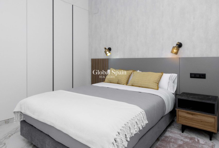 Odsprzedaż - PENTHOUSE -
GUARDAMAR DEL SEGURA