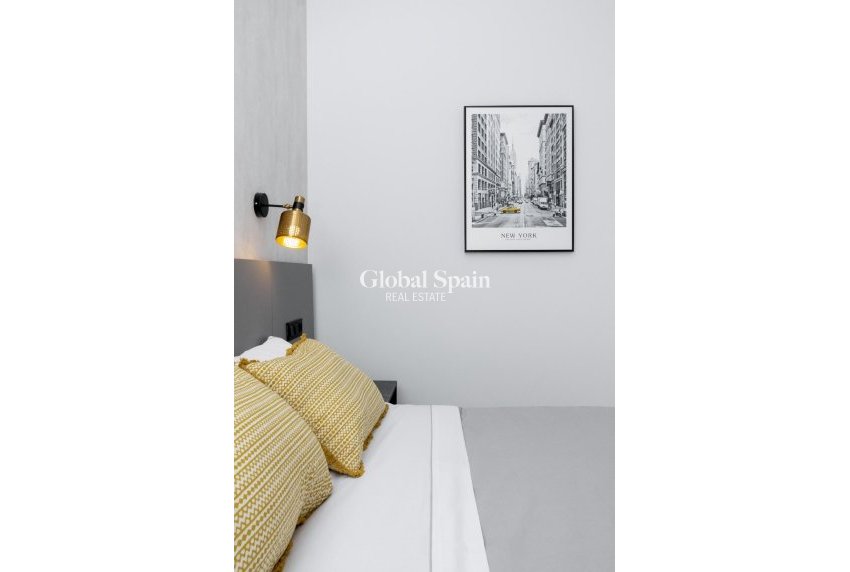 Odsprzedaż - PENTHOUSE -
GUARDAMAR DEL SEGURA