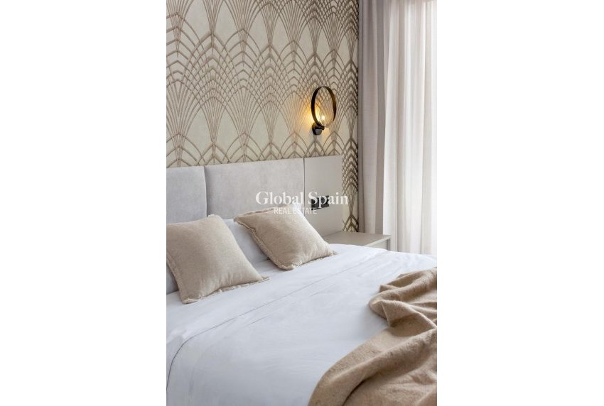 Odsprzedaż - PENTHOUSE -
GUARDAMAR DEL SEGURA