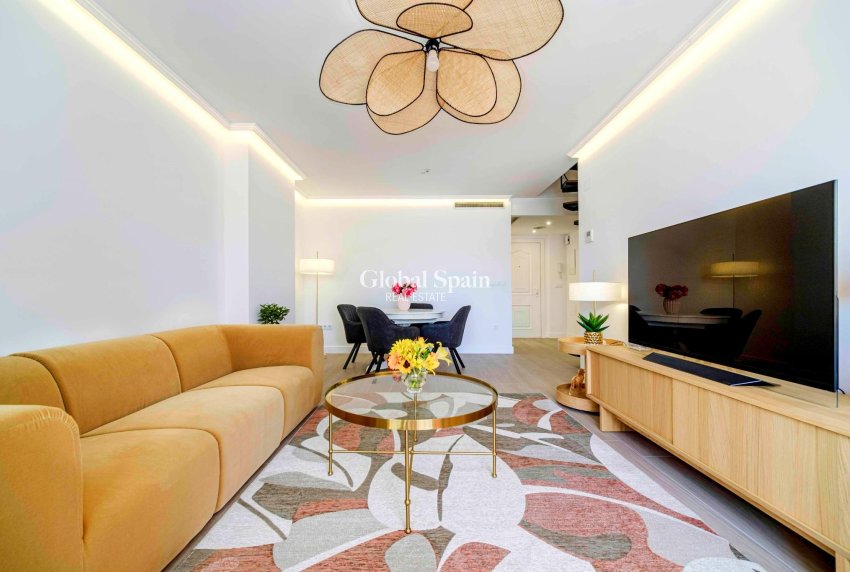 Odsprzedaż - PENTHOUSE -
JÁVEA - Costa Blanca