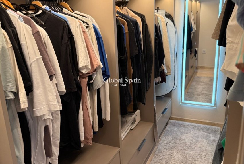 Odsprzedaż - PENTHOUSE -
LAS RAMBLAS GOLF - Inland