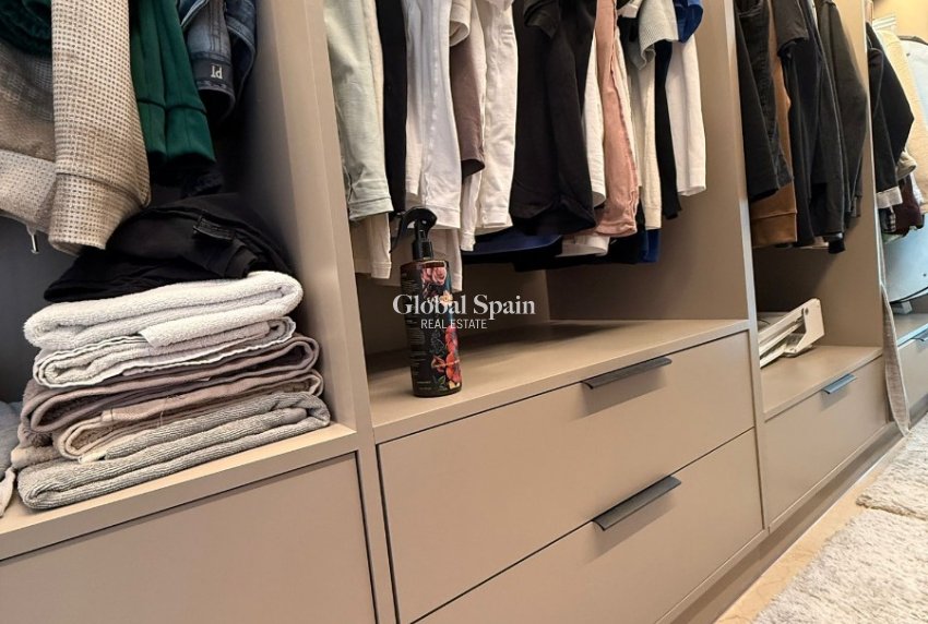 Odsprzedaż - PENTHOUSE -
LAS RAMBLAS GOLF - Inland