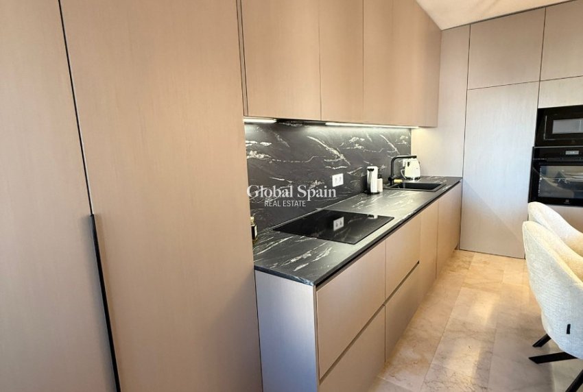 Odsprzedaż - PENTHOUSE -
LAS RAMBLAS GOLF - Inland