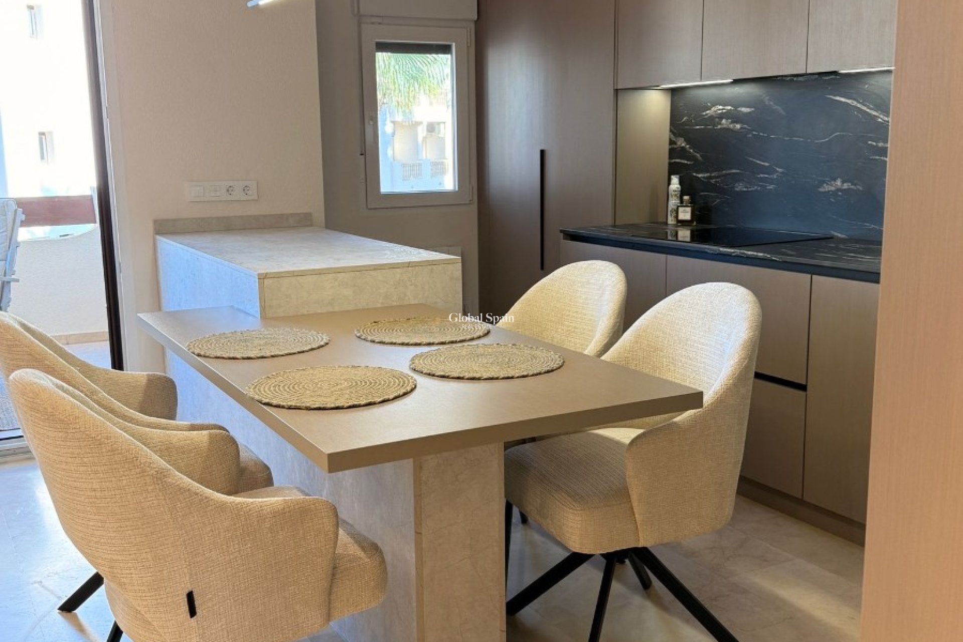 Odsprzedaż - PENTHOUSE -
LAS RAMBLAS GOLF - Inland