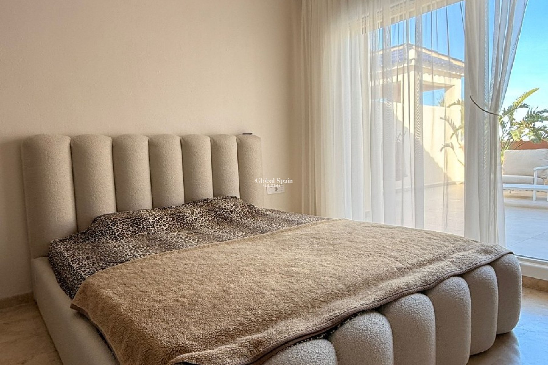 Odsprzedaż - PENTHOUSE -
LAS RAMBLAS GOLF - Inland