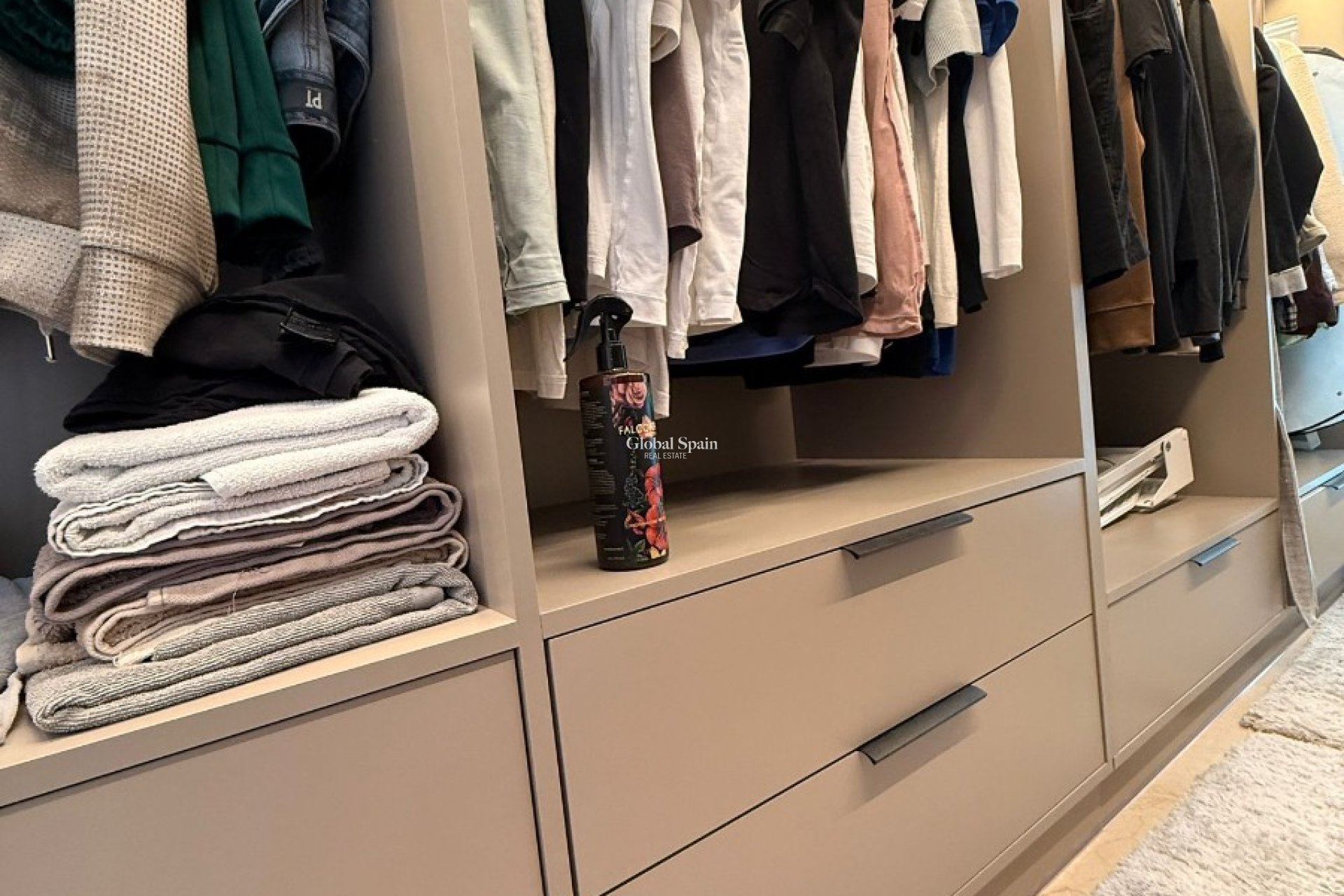 Odsprzedaż - PENTHOUSE -
LAS RAMBLAS GOLF - Inland