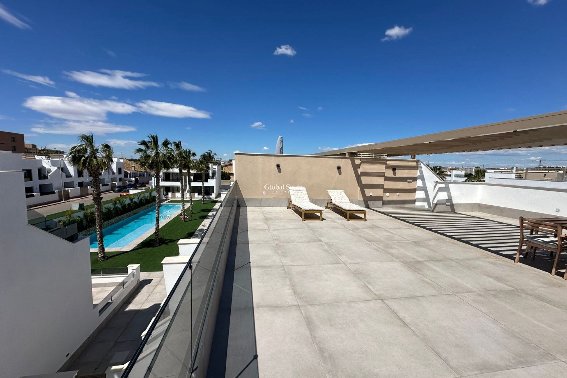 Odsprzedaż - PENTHOUSE -
LO PAGÁN