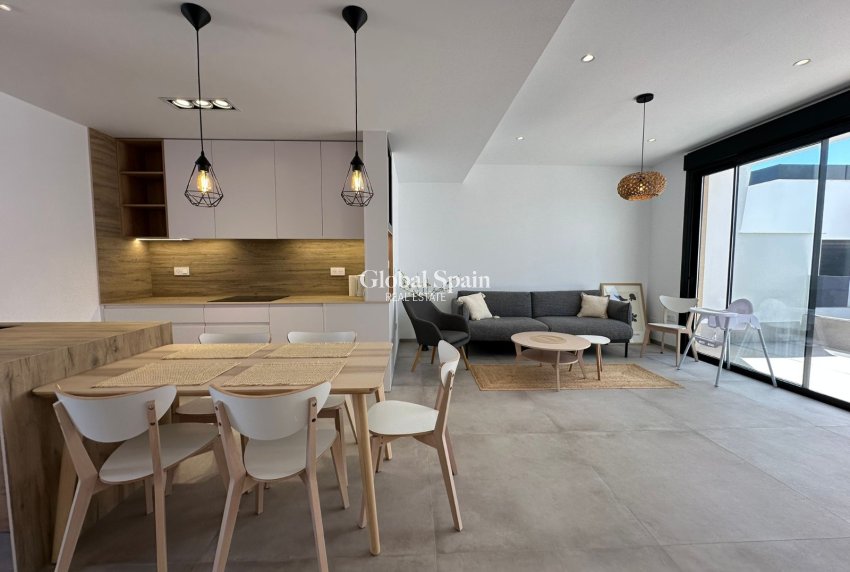 Odsprzedaż - PENTHOUSE -
LO PAGÁN