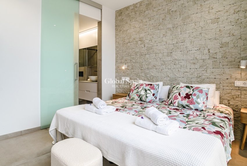 Odsprzedaż - PENTHOUSE -
LO PAGÁN